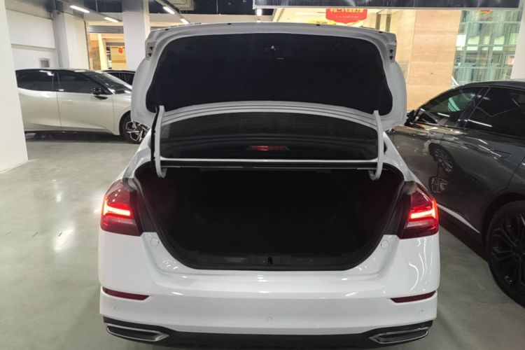 GEELY Emgrand 2021 car image #19