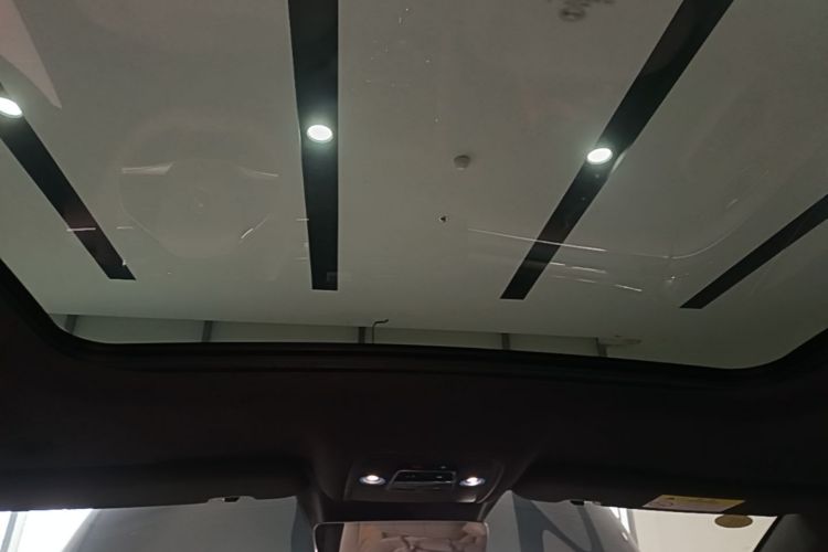 BYD Han 2025 car image #18