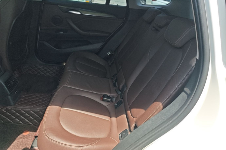 BMW X1 2019 immagine di auto #17