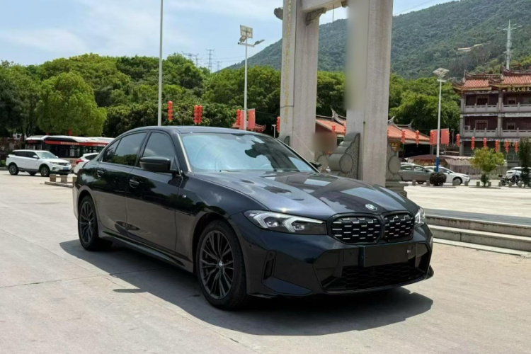 BMW 3 Series 2024 car image #4