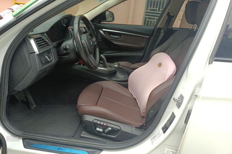 BMW 3 Series 2019 #17 BMW 3 Series 2019 car image #17