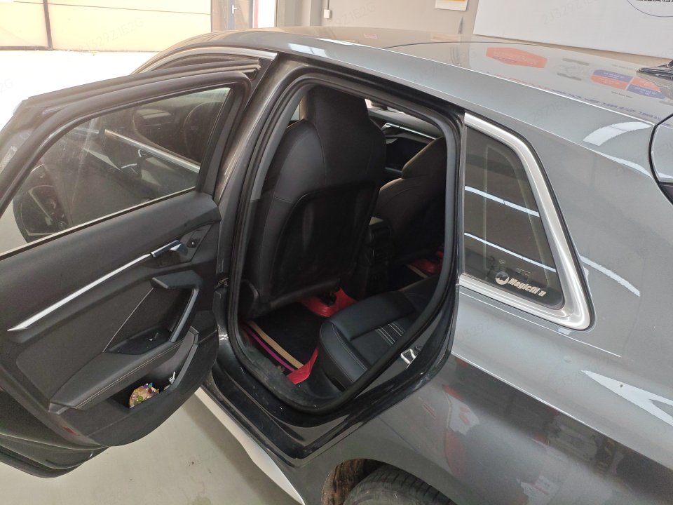 2021 car image #3