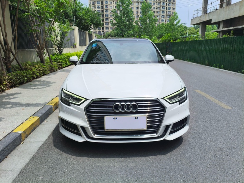Audi A3 2019 car image #2