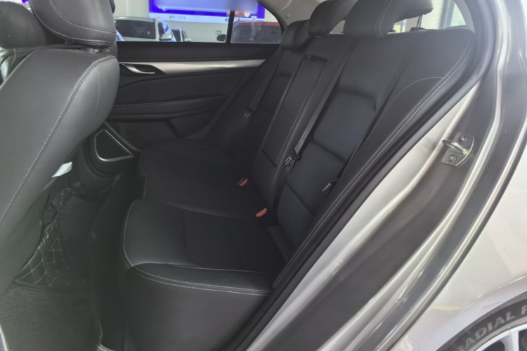 GEELY Emgrand 2021 #17 GEELY Emgrand 2021 car image #17