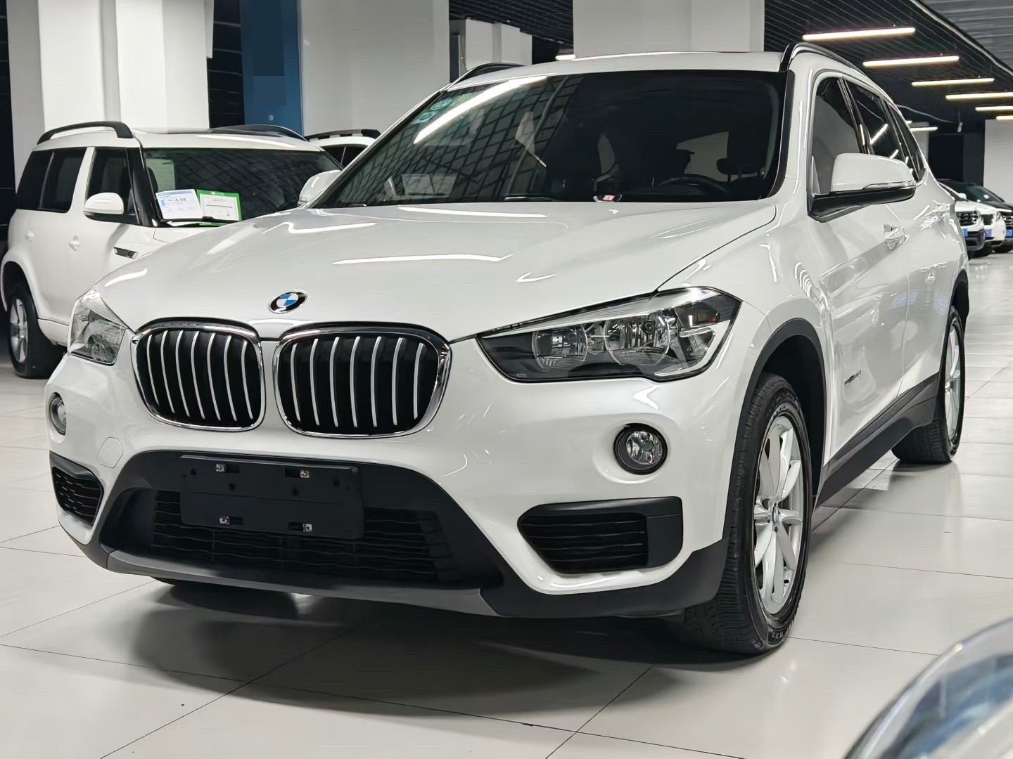 BMW X1 2017 BMW X1 2017 car image