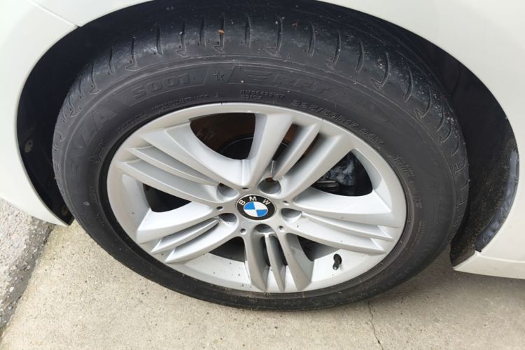 BMW 3 Series 2017 #9 BMW 3 Series 2017 car image #9