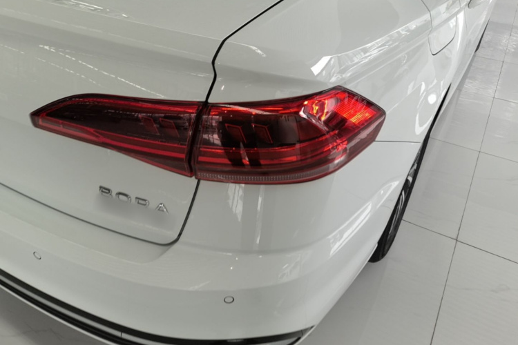 Volkswagen Bora 2023 car image #8