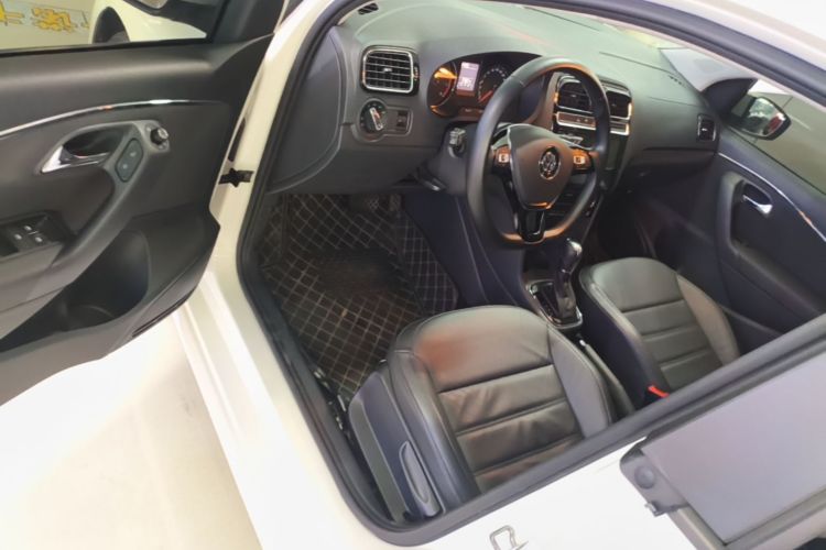 Volkswagen Polo 2017 immagine di auto #12