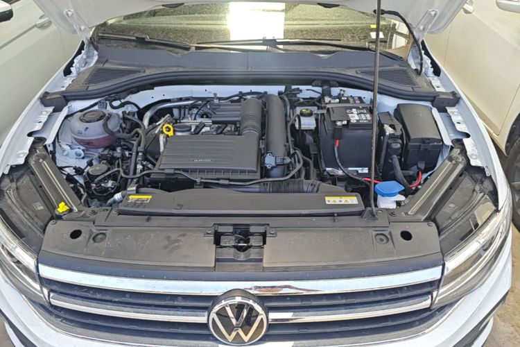 Volkswagen Bora 2026 car image #20