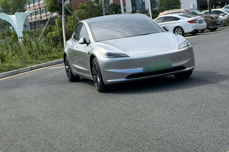 Tesla Model 3 2024 #8 Tesla Model 3 2024 car image #8