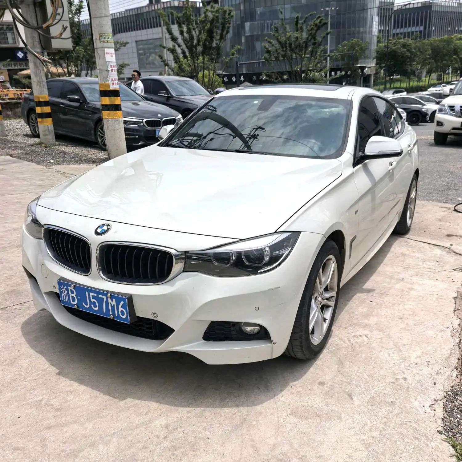 BMW 3 Series GT 2020 car image 