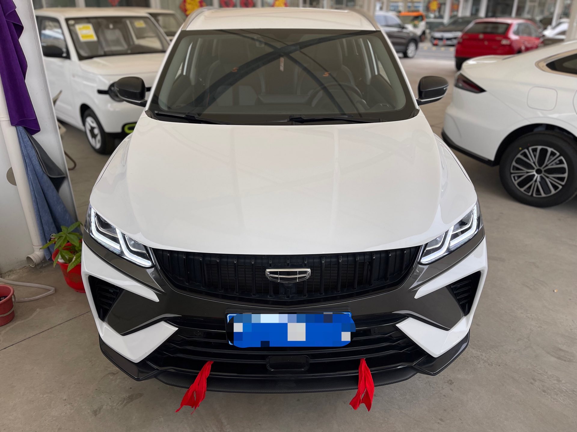 GEELY Coolray 2023 imagen de coche #2