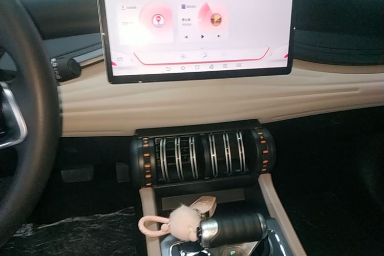 BYD Yuan Plus 2023 immagine di auto #13