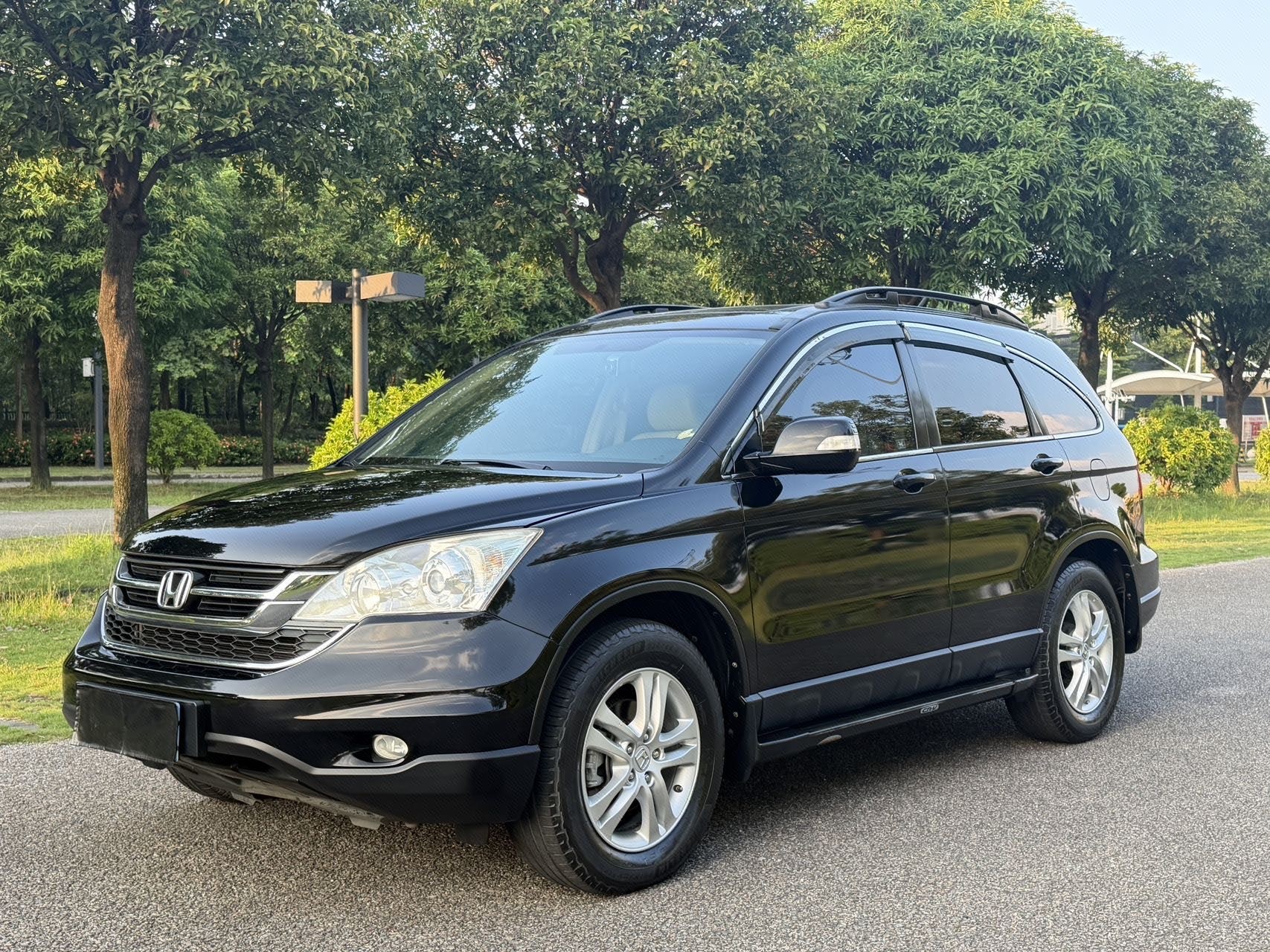 2010 2010 car image