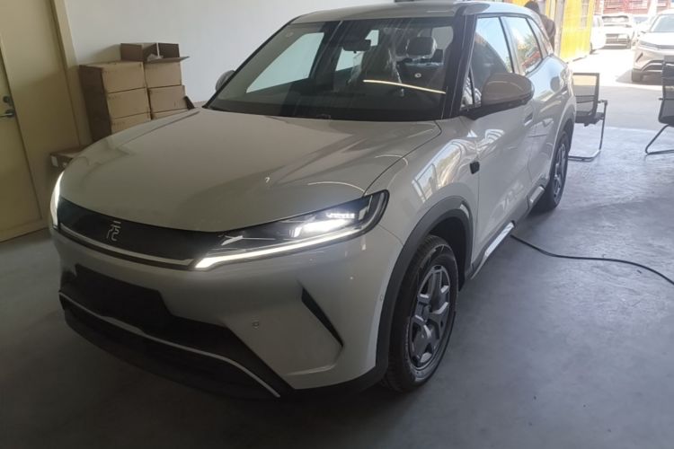 BYD YuanUP 2026 car image #2