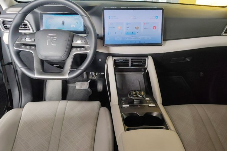 BYD YuanUP 2024 #10 BYD YuanUP 2024 car image #10