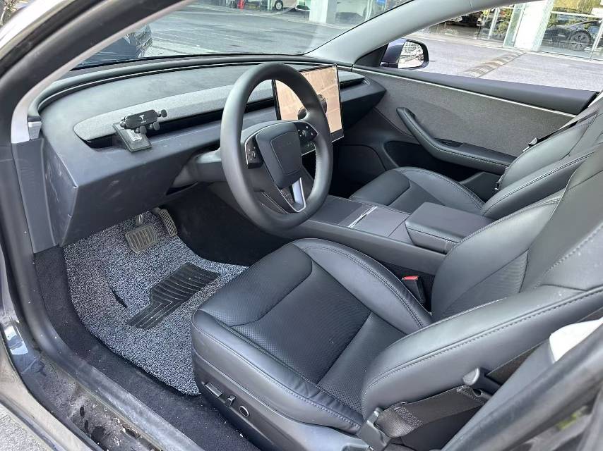 Tesla Model 3 2024 #13 Tesla Model 3 2024 car image #13