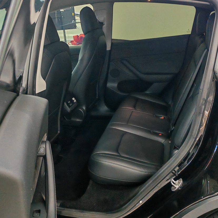 Tesla Model Y 2022 #5 Tesla Model Y 2022 car image #5