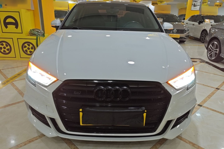 Audi A3 2019 #3 Audi A3 2019 car image #3