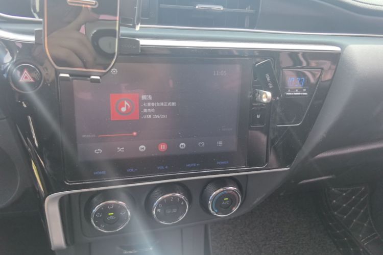 Toyota Corolla 2017 car image #13