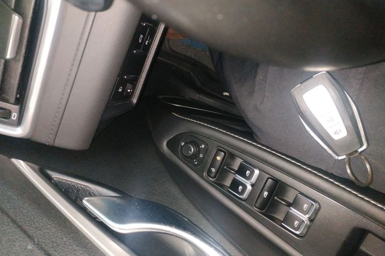 GEELY Emgrand 2020 car image #9