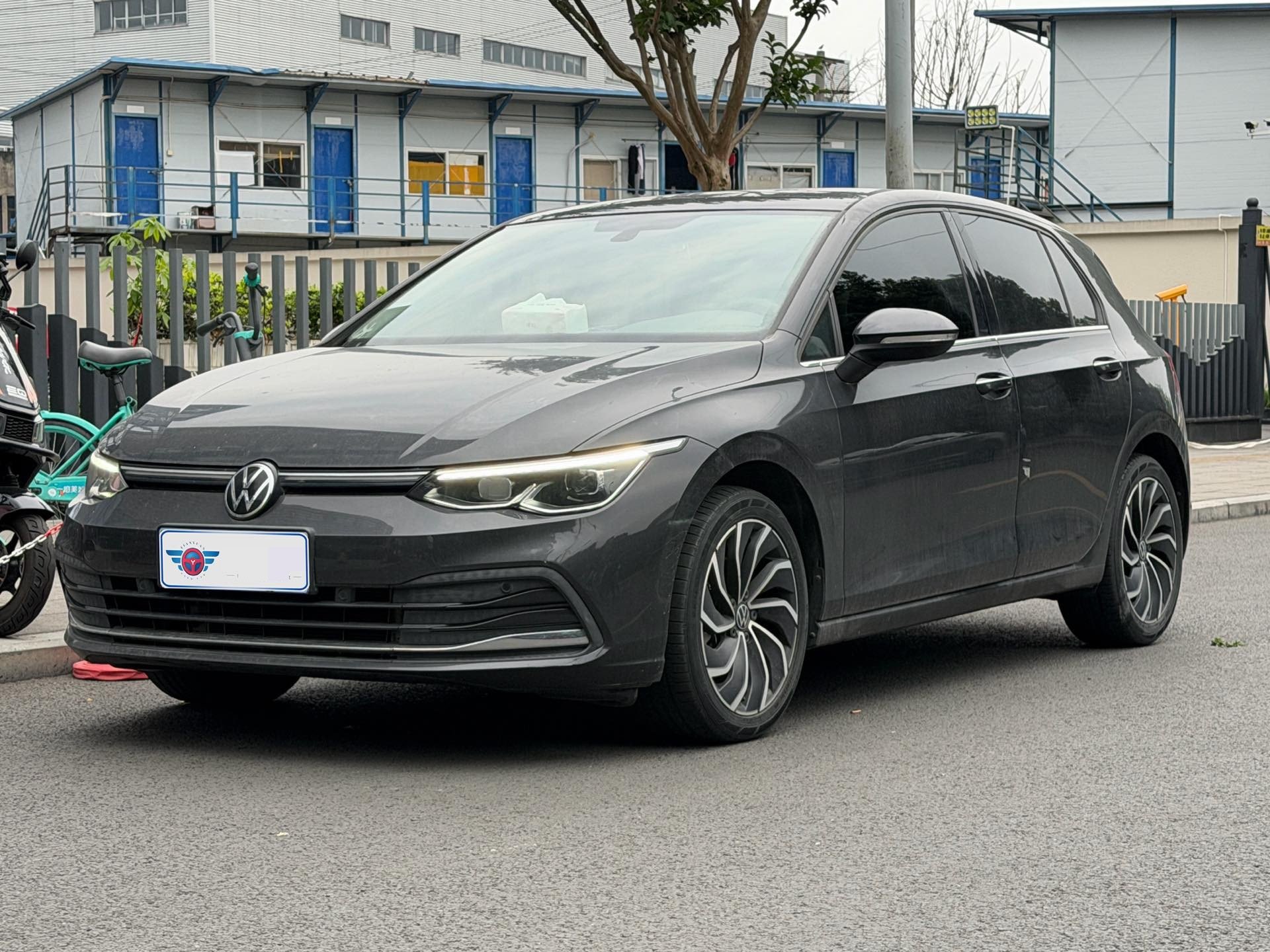 Volkswagen Golf 2021 car image 