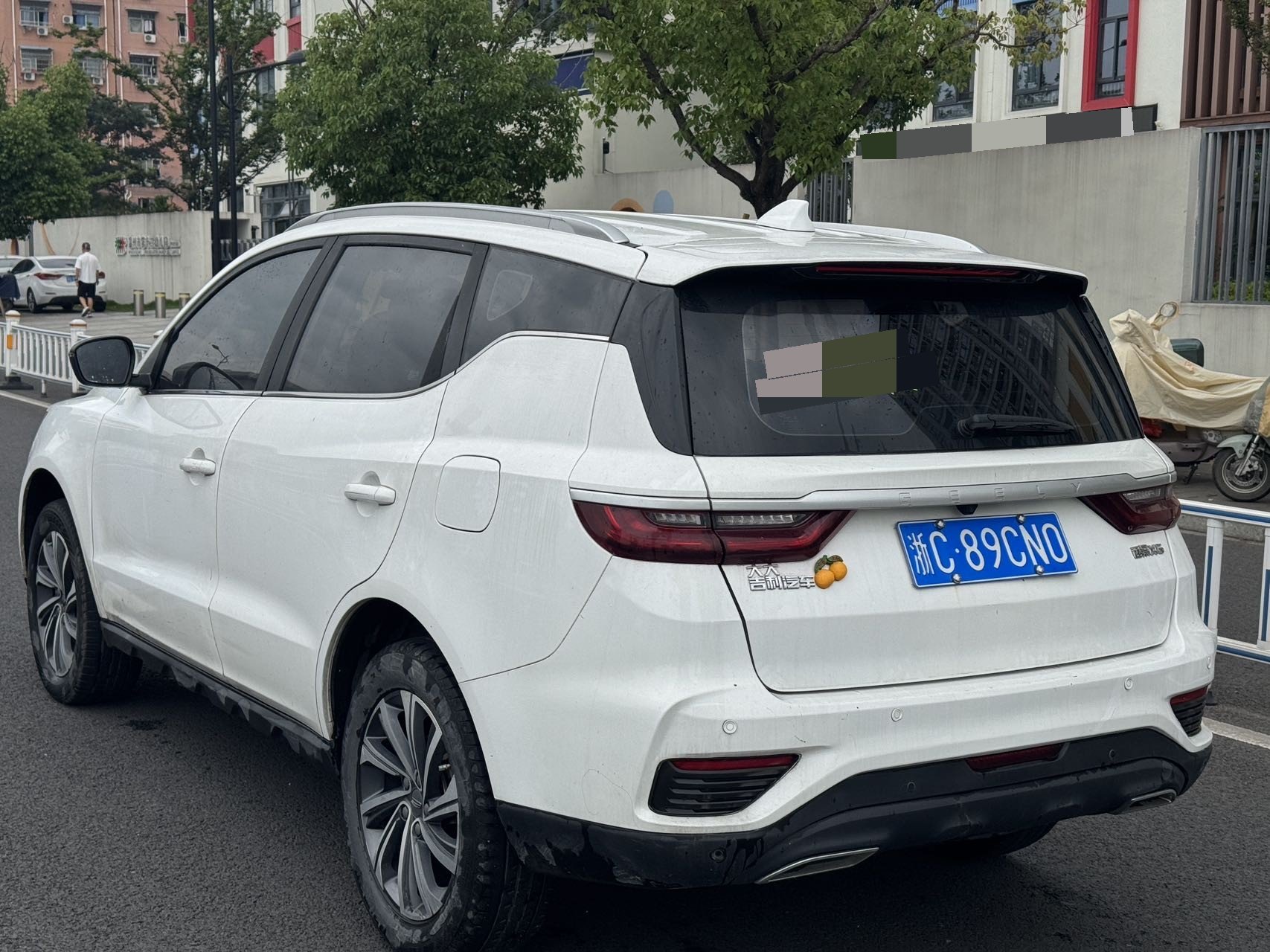 GEELY Vision X6 2020 car image #9