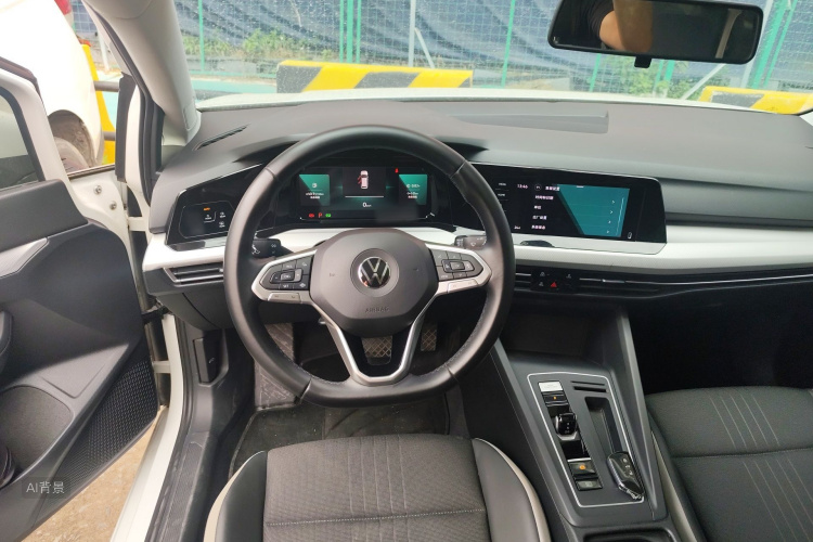 Volkswagen Golf 2021 car image #12