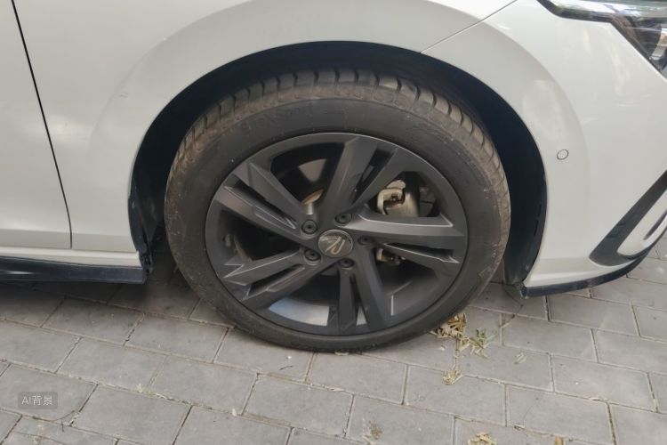 Volkswagen Golf 2021 car image #9