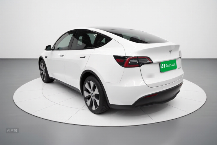 Tesla Model Y 2023 #5 Tesla Model Y 2023 car image #5