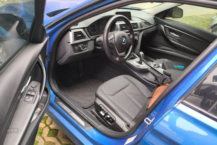 BMW 3 Series 2017 صورة سيارة #18