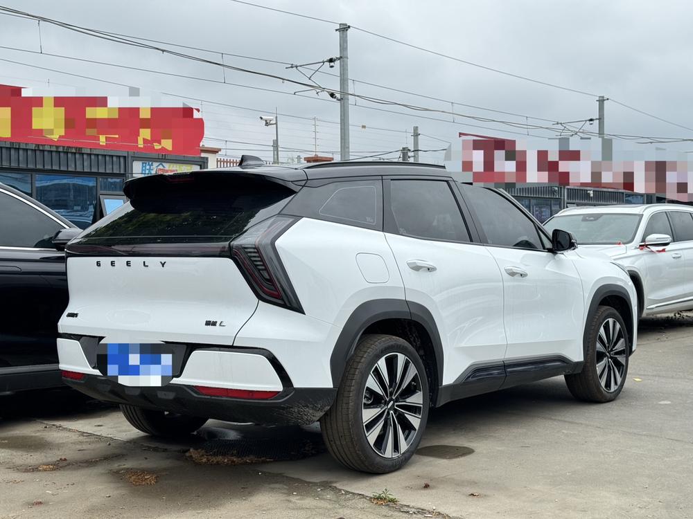 GEELY Boyue L 2025 car image #6