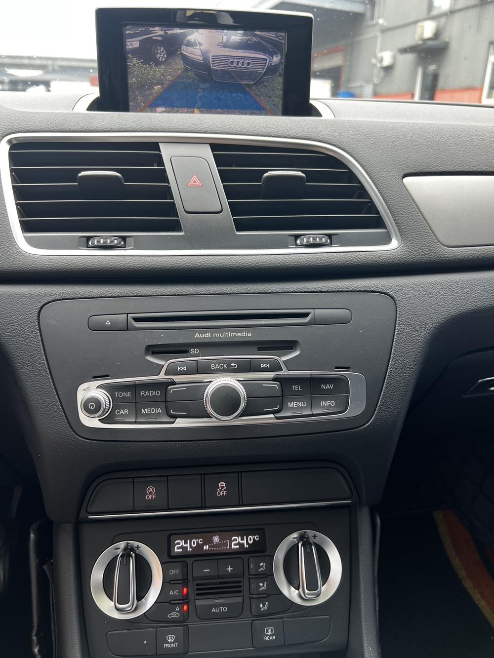 Audi Q3 2014 car image #7