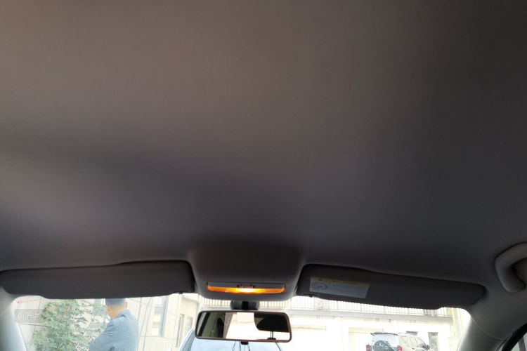 Volkswagen Polo 2015 car image #20