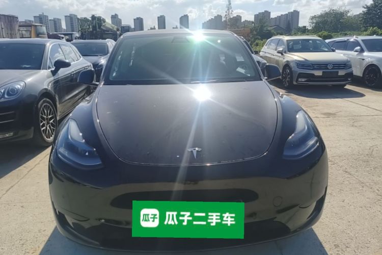 Tesla Model Y 2022 immagine di auto #3