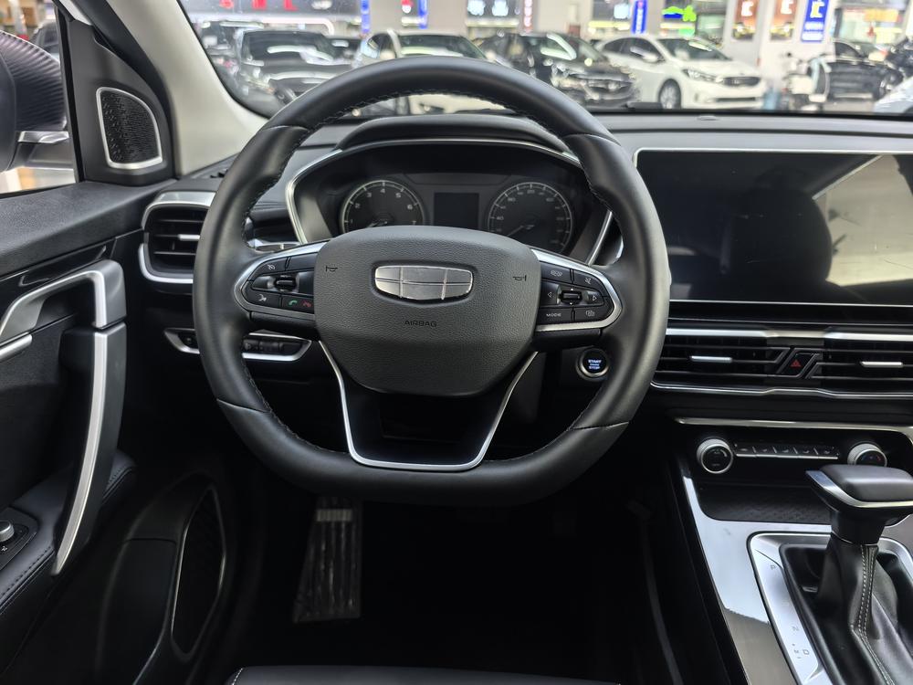 GEELY Coolray 2025 #13 GEELY Coolray 2025 car image #13