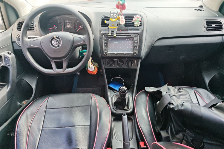 Volkswagen Polo 2016 car image #11