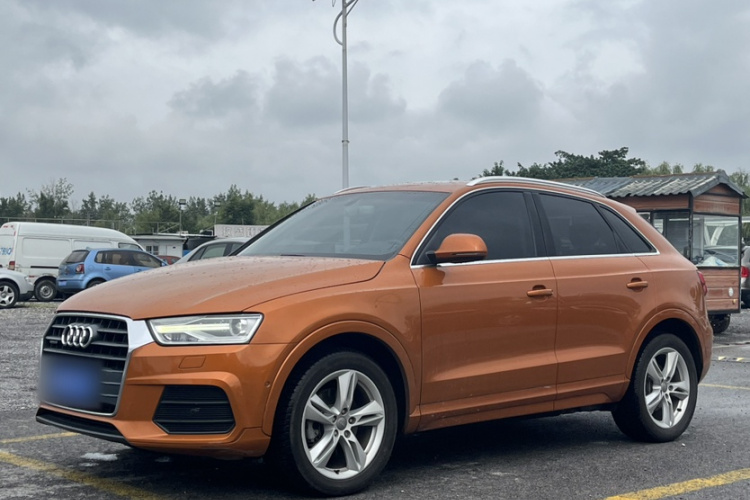 Audi Q3 2016 car image #6