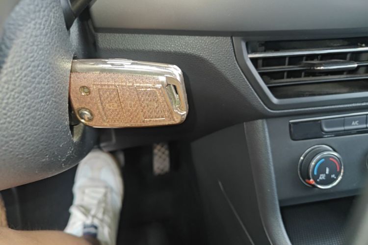 Volkswagen Lavida 2019 car image #9