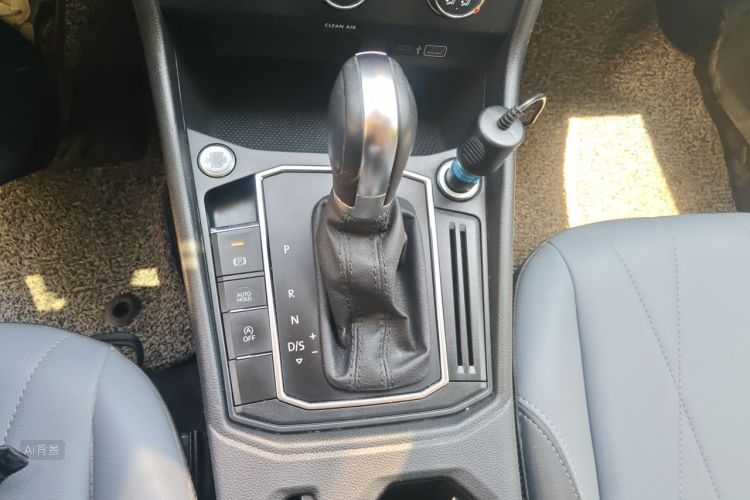 Volkswagen Lavida 2023 car image #16