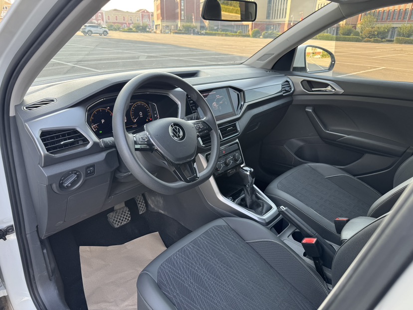 Volkswagen T-Cross 2022 car image #7
