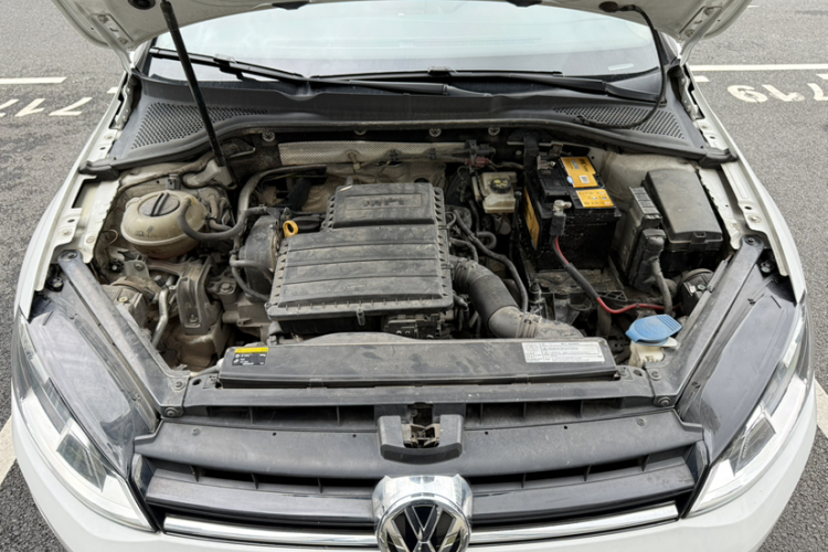 Volkswagen Golf 2016 car image #19
