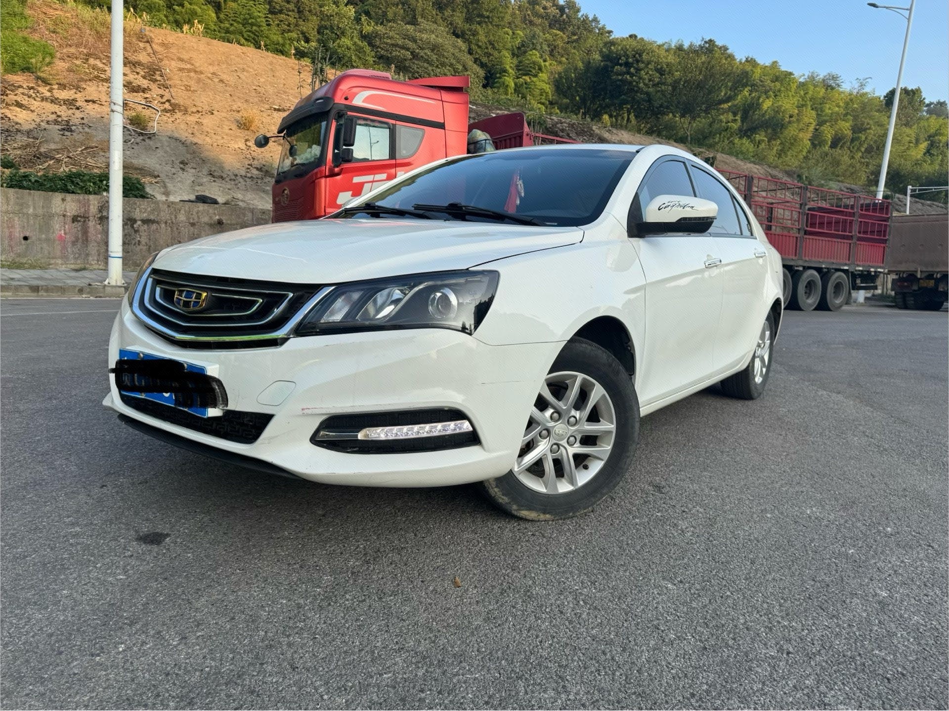 GEELY Emgrand 2018 car image 