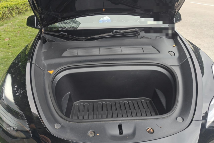 Tesla Model Y 2022 car image #22