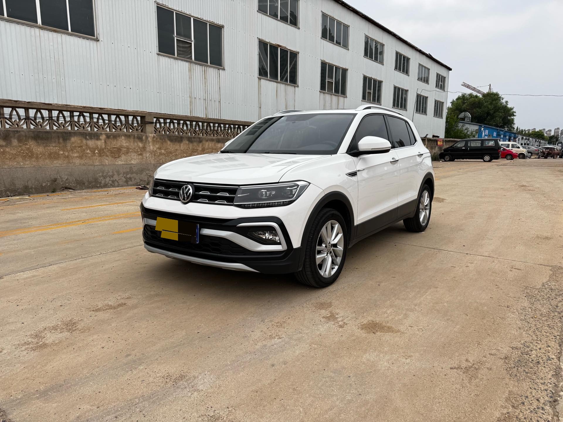 Volkswagen T-Cross 2020 Volkswagen T-Cross 2020 car image