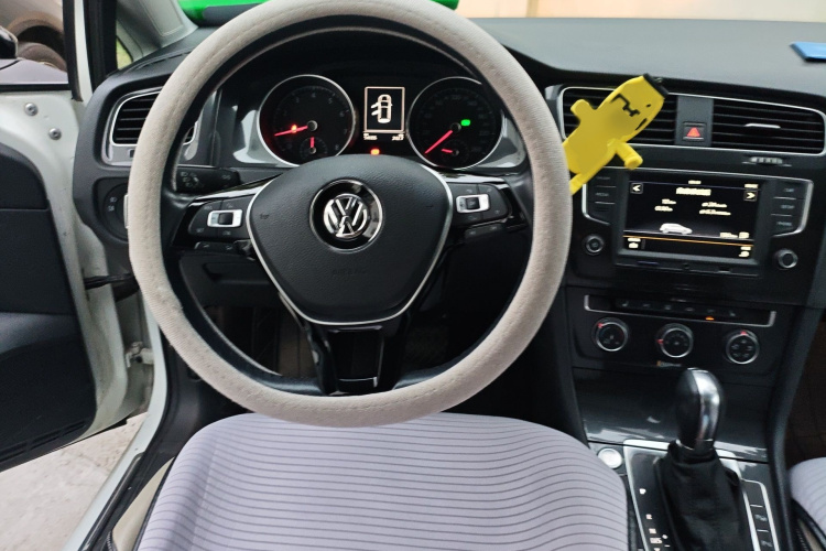 Volkswagen Golf 2017 изображение автомобиля #15