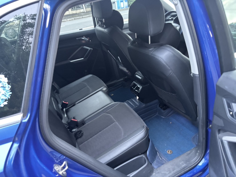Audi Q3 2020 car image #6