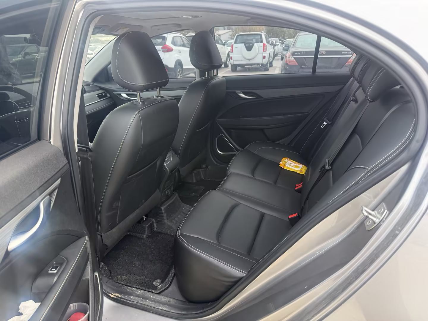 GEELY Emgrand 2022 #4 GEELY Emgrand 2022 صورة سيارة #4