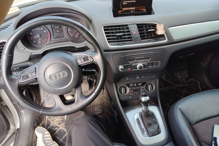 Audi Q3 2017 #15 Audi Q3 2017 car image #15
