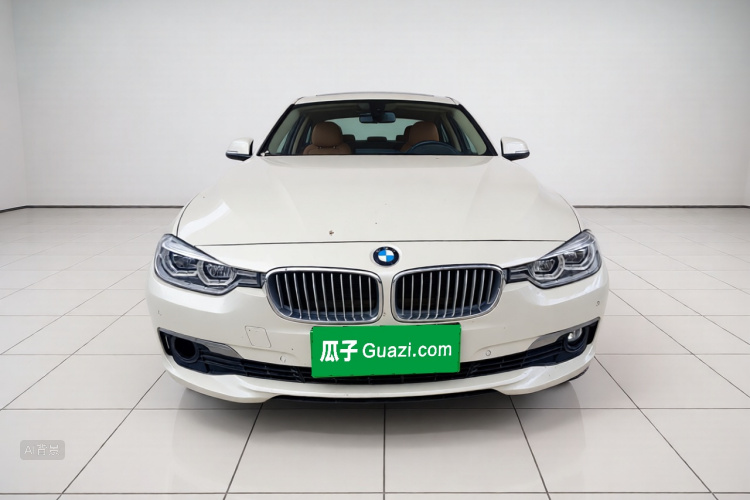 BMW 3 Series 2019 car image #3